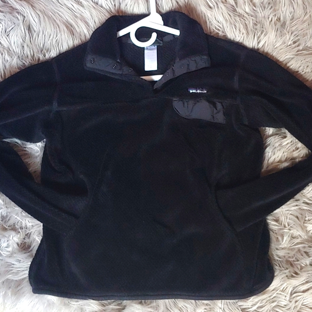 Black Patagonia Fleece half snap pullover women’s sweater winter M fits like a S